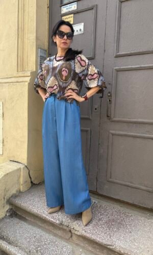 Šukuotos medvilnės laisvo kirpimo kelnės.