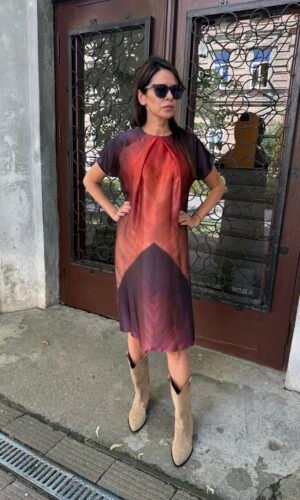 Itališko šilko vienetinė suknelė