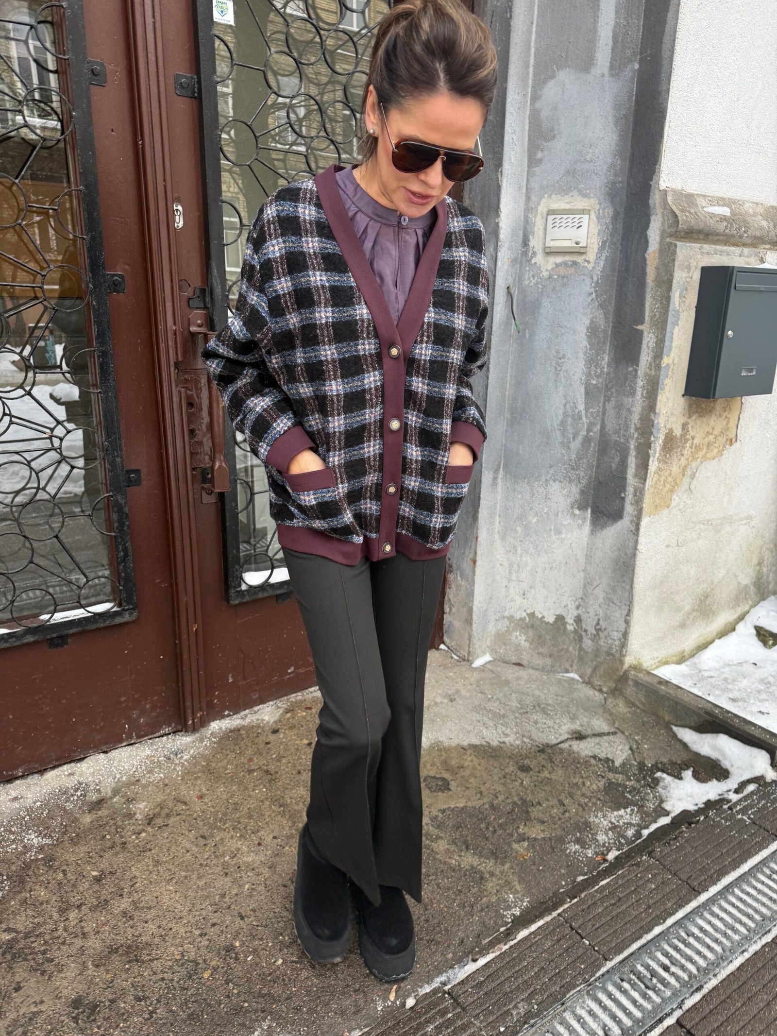 Sendintos juodos spalvos kelnės - džinsai. - Image 4