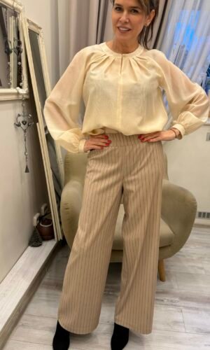 Laisvo kirpimo dryžuotos vilnos klenės moterims