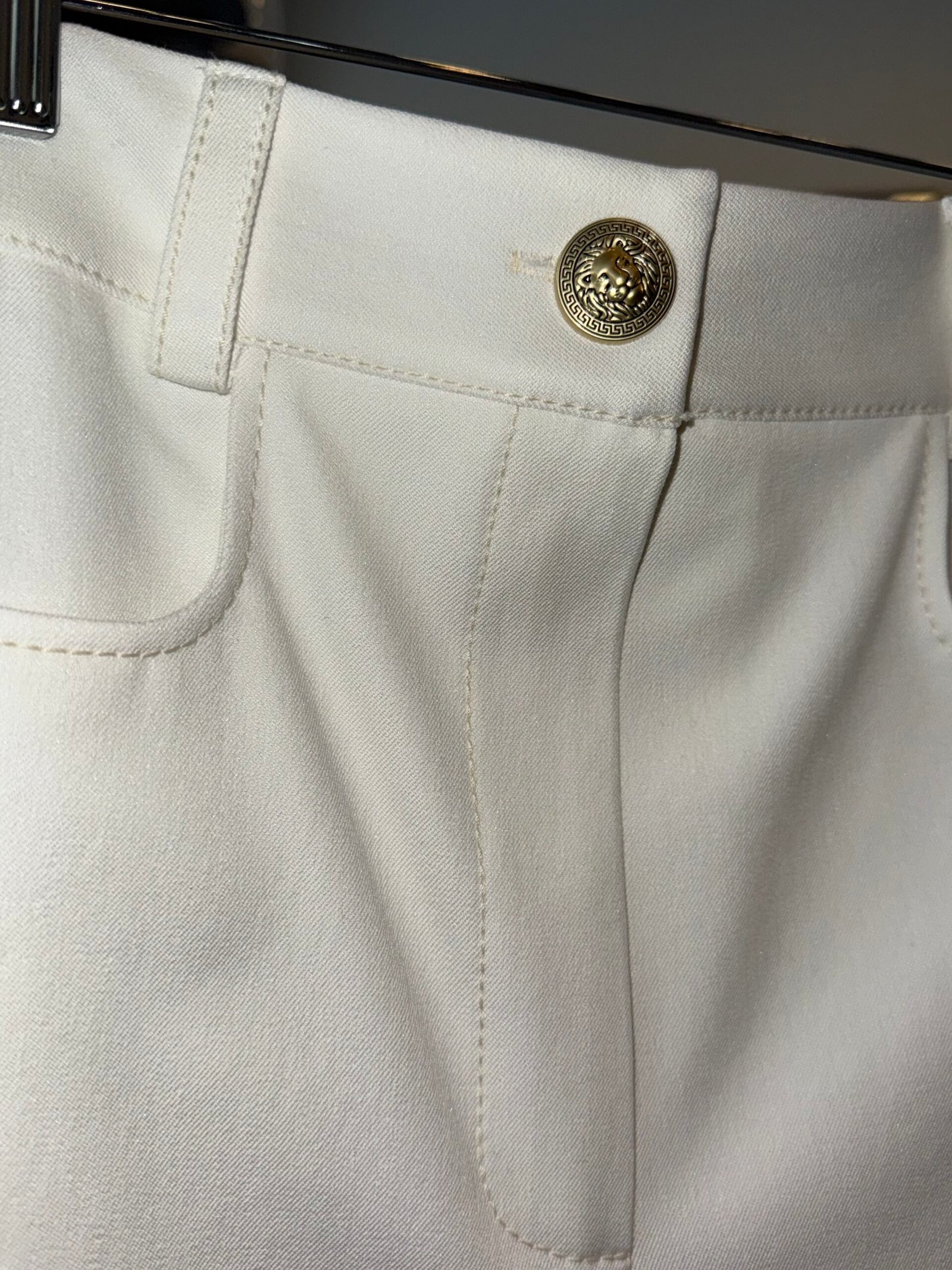 Balloon silueto balti džinsai - Image 3