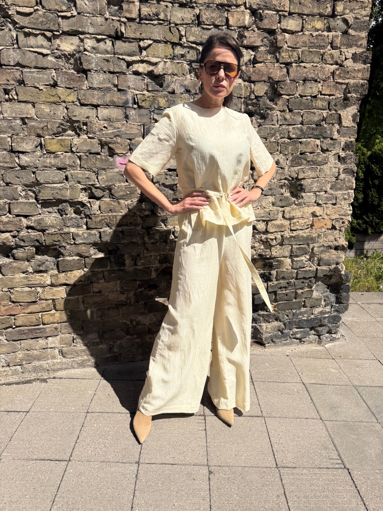 Lininės laisvo kirpimo palaidinė su dirželiu