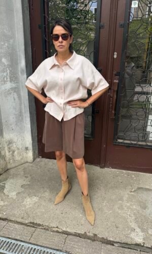 Kakao spalvos šortai su kišenėmis