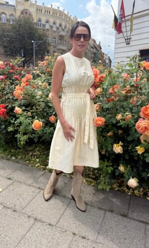 Lininė geslvos spalvos suknelė be rankovių